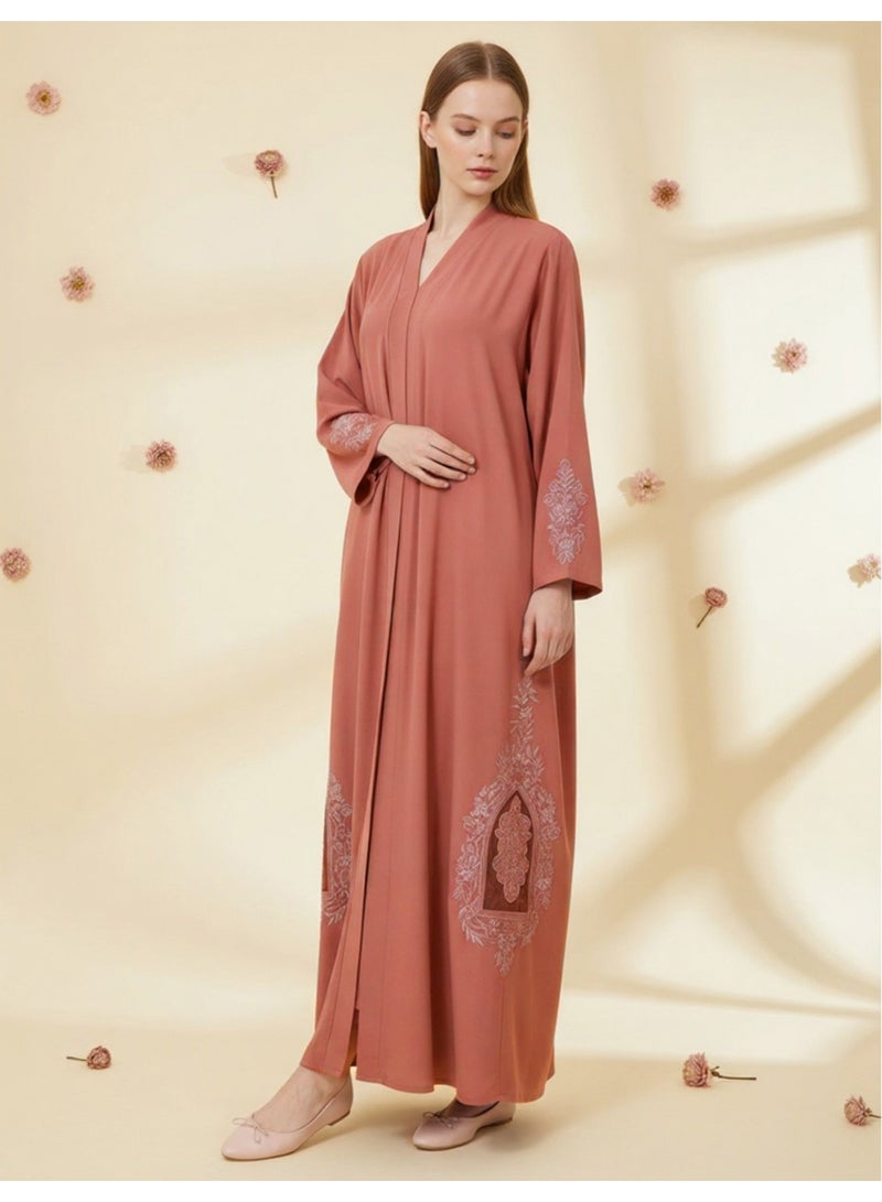 عباية نسائية أنيقة مفتوحة من الأمام مطرزة باللون الخوخي مع غطاء رأس متناسق، طقم عباية بأكمام مطرزة من قماش جورجيت رخامي فاخر، ملابس عربية تقليدية متواضعة بطول كامل وأزرار للأسفل - Image 1