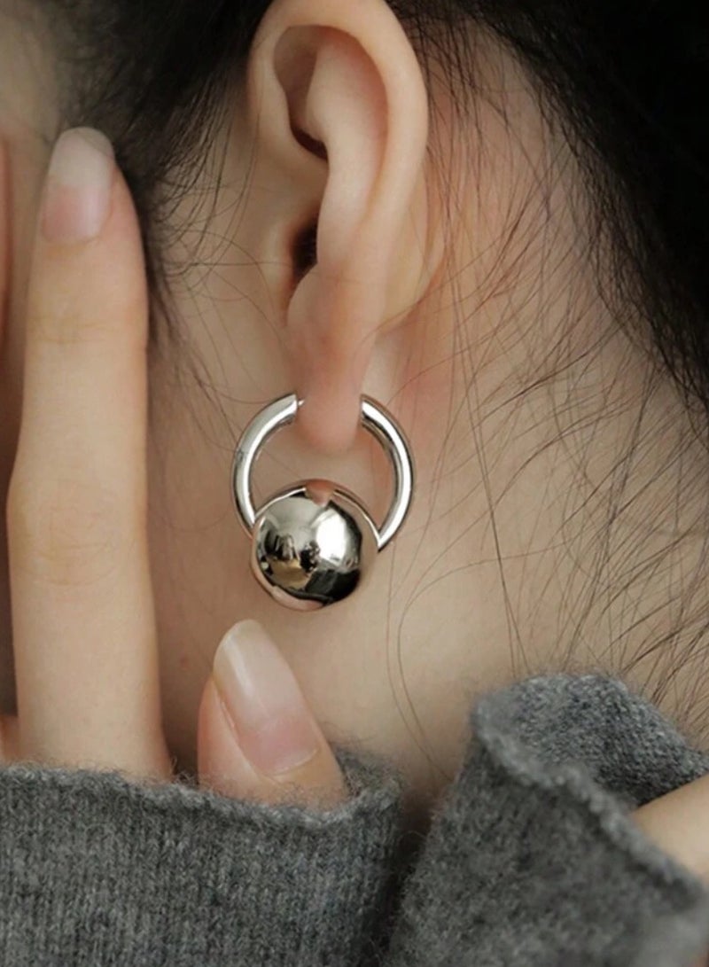 إيكوال حلق اذن نسائي انيق مصنوع من الاستانلس ستيل باللون الفضي - Image 1