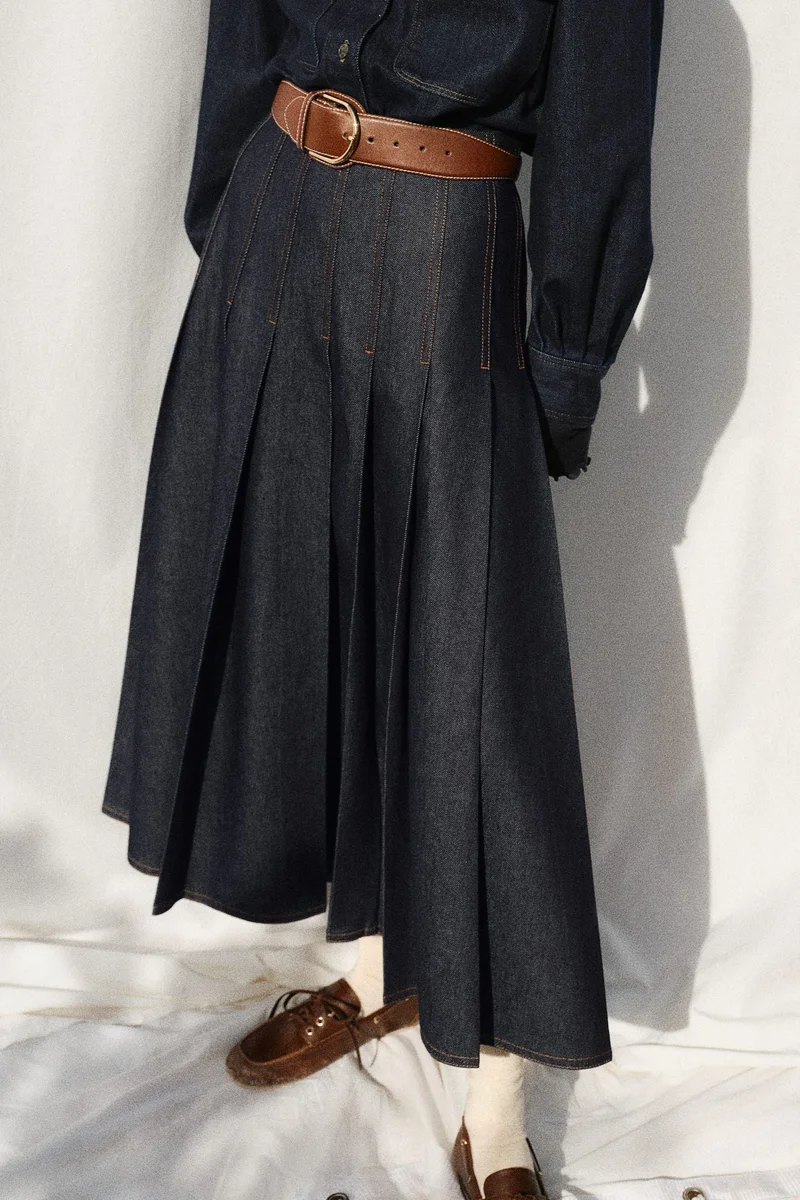 H&M Pleated denim skirt