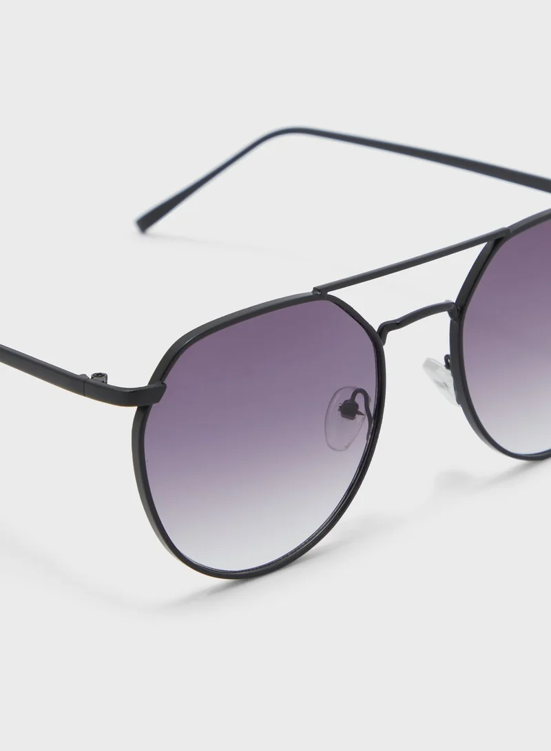 Seventy Five Casual Round Sunglasses