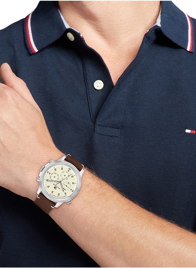 TOMMY HILFIGER ساعة يد جلدية دائرية الشكل بعقارب للرجال 1792102 - 46 ملم  - Image 4