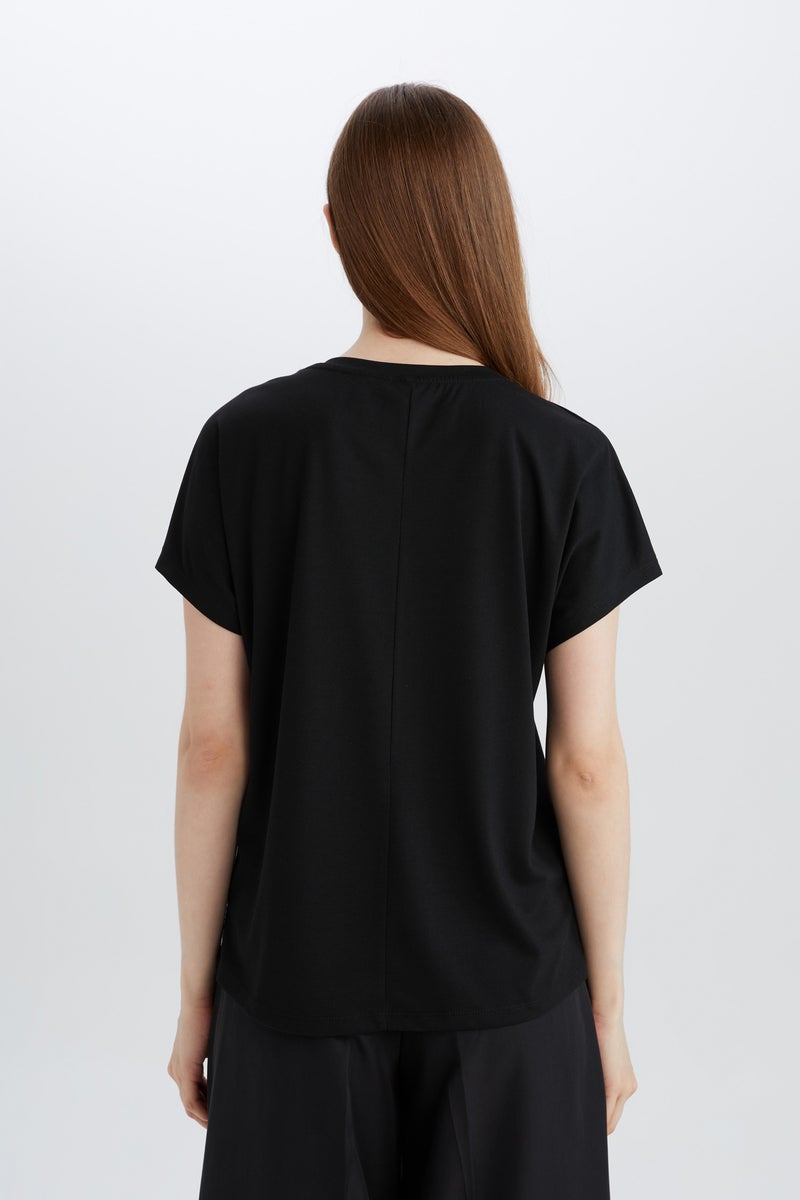 DeFacto Woman Regular Fit Crew Neck Short Sleeve T-Shirt  - Image 3