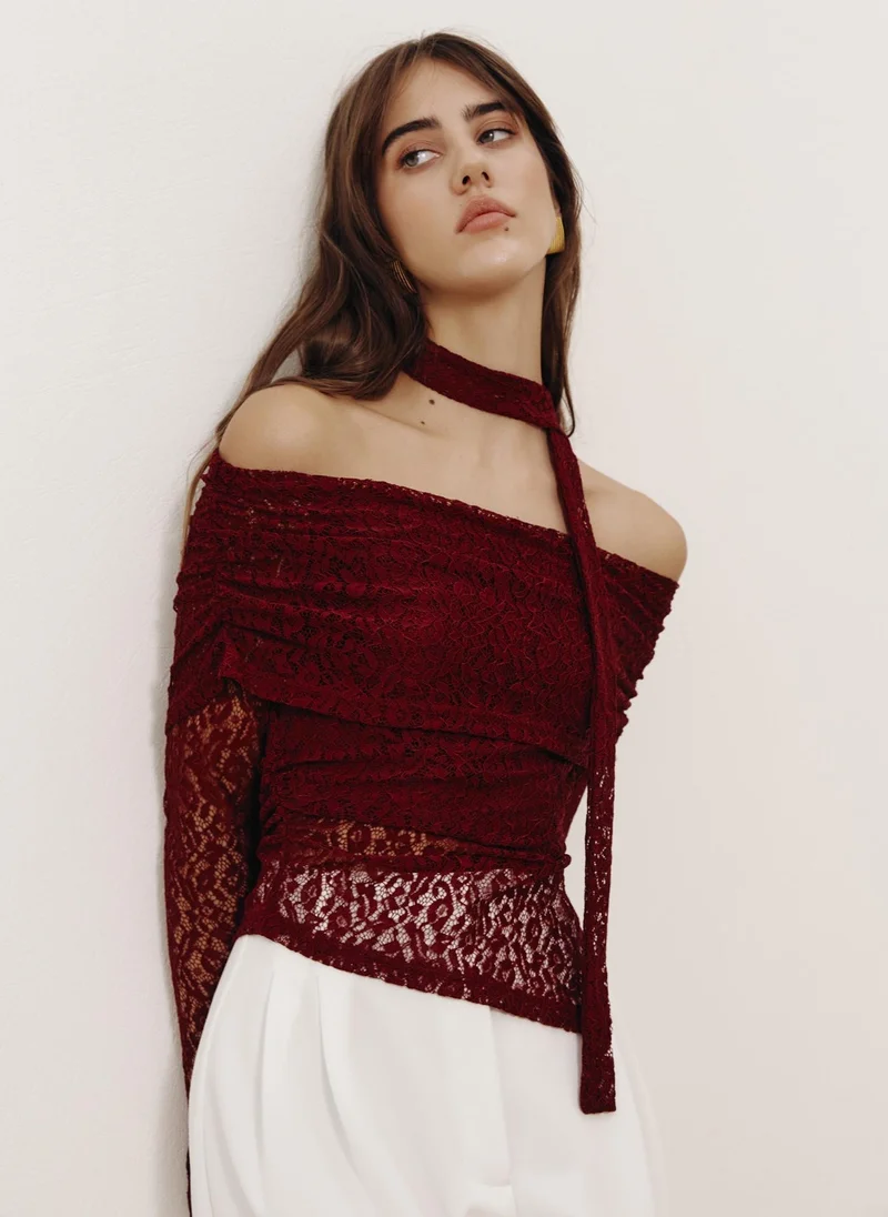 Lichi Lace top with open shoulders and neck ribbon