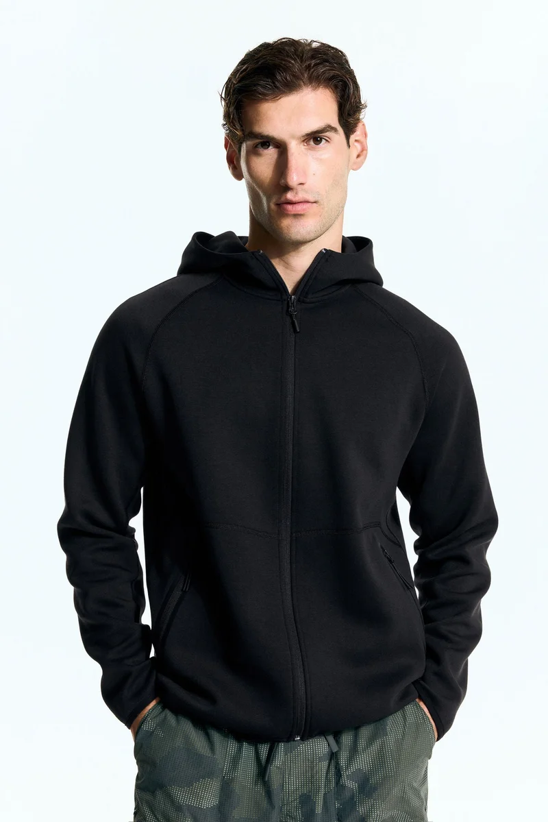 اتش اند ام هودي بسحّاب من نسيج دري موف