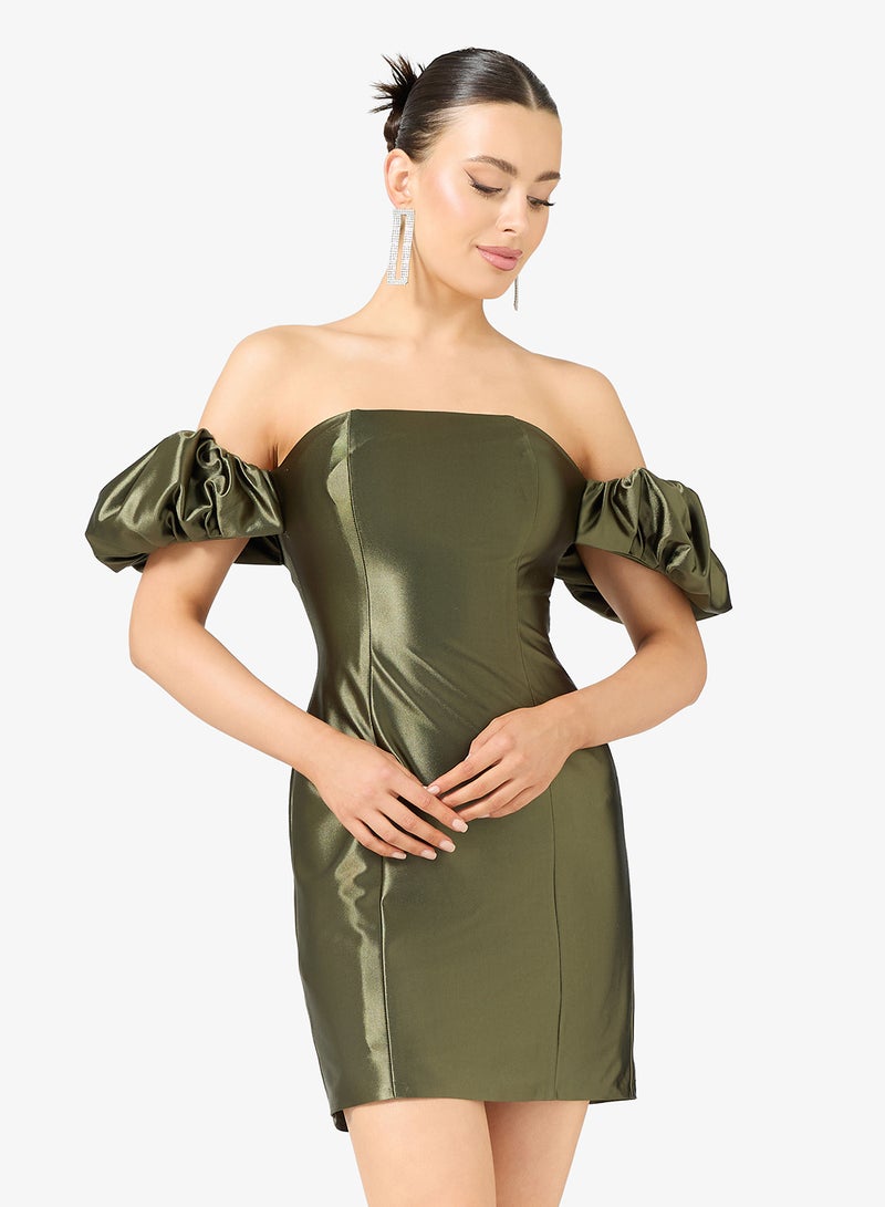 رينيه فستان قصير ضيق بأكمام منفوشة وكتف مكشوف - Image 1