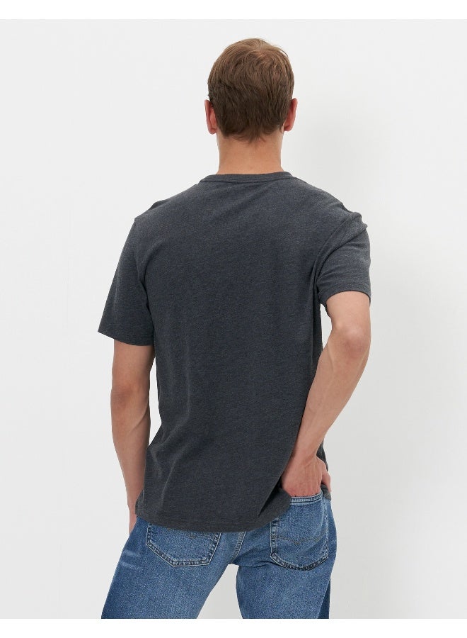American Eagle Graphic Crew Neck T-Shirt  - Image 4