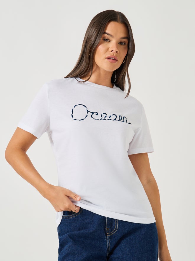 Styli Styli 3D Embroidered Short Sleeve Regular Fit T-Shirt - Image 1