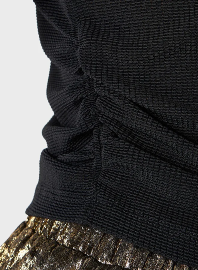 2Xtremz Textured High Neck Top