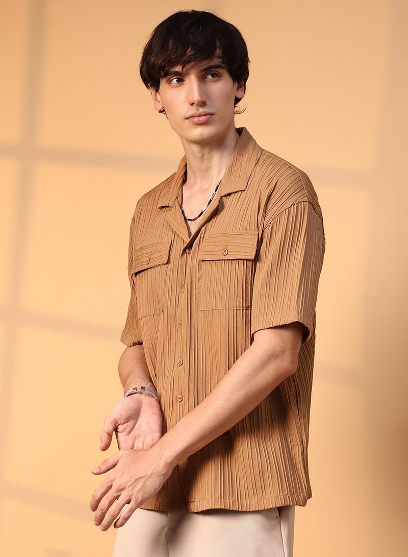 Campus Sutra Campus Sutra Men's Camel Brown Tactile-Lined Oversized Shirt For Casual Wear | Cuban Collar | Short Sleeve | Button Closure | Oversized Shirt Crafted With Comfort Fit For Everyday Wear  - Image 3