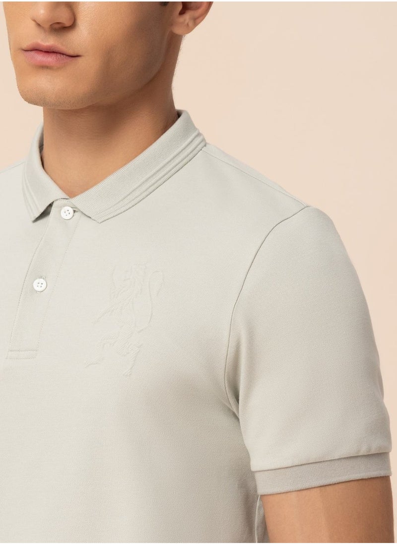 GIORDANO Men's Tapered Embroidery 3D Lion Polo  - Image 2