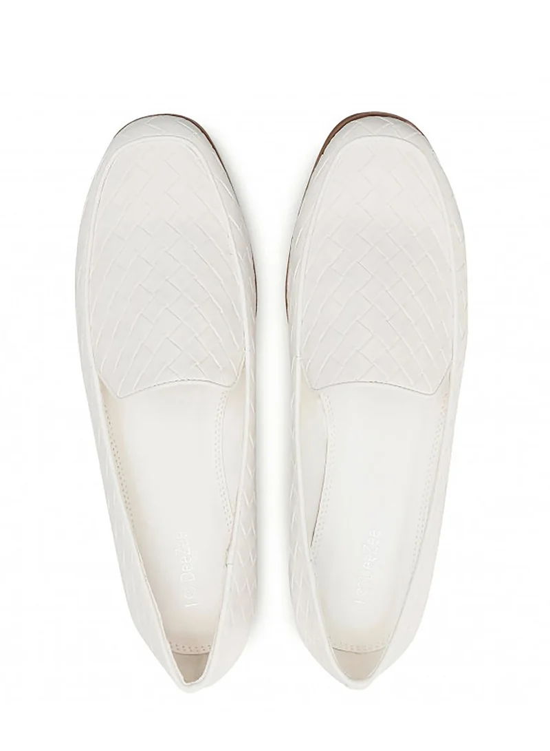 Deezee @ CCC Casual Slip Ons