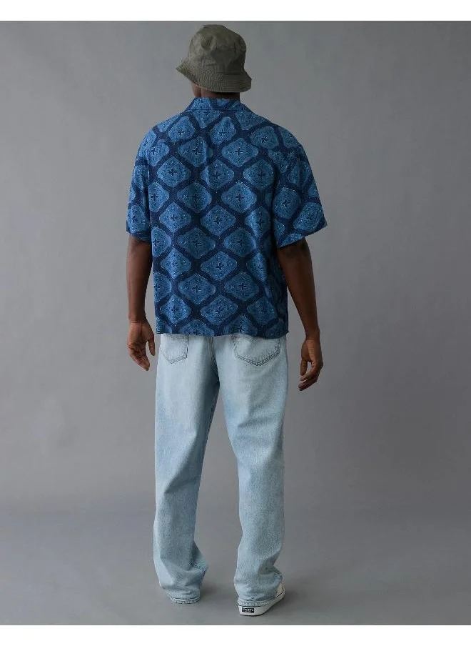 American Eagle An easy, stylish button-up shirt made for kicking back, going out, and everything in between. No pool required!