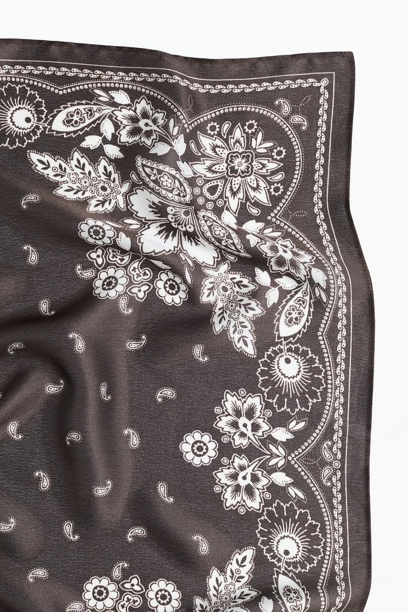 اتش اند ام وشاح منقوش