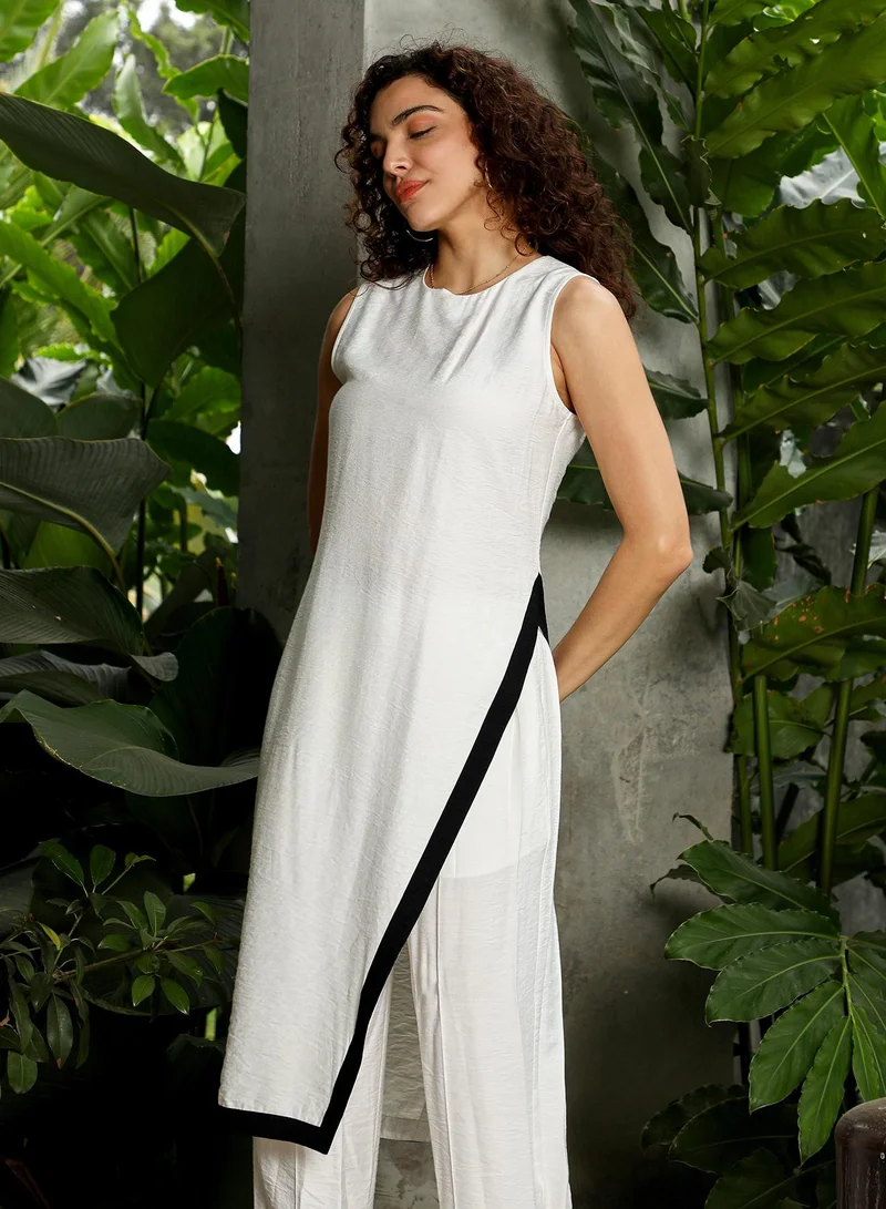  قصة Women's Daisy White Contrast Tilt Kurta Set