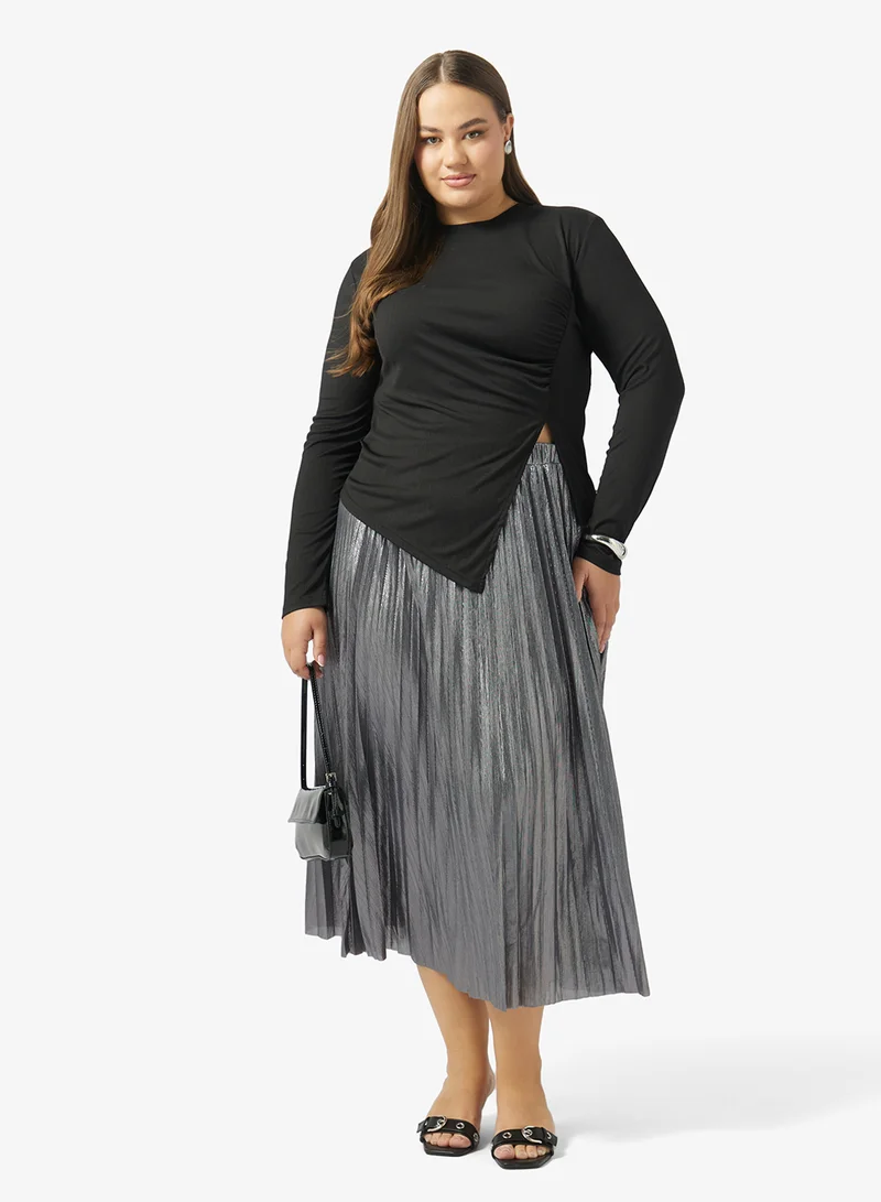 ايلا بلس تنورة واسعة مطوية على شكل حرف