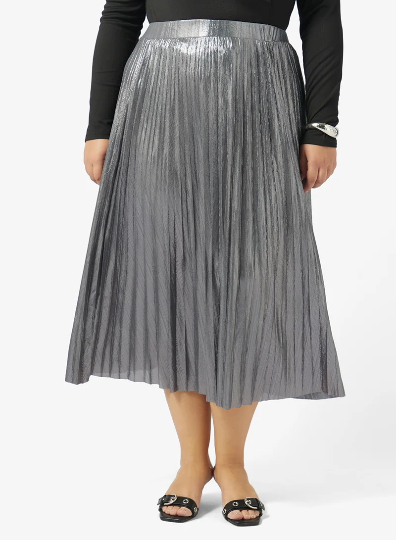 ايلا بلس تنورة واسعة مطوية على شكل حرف