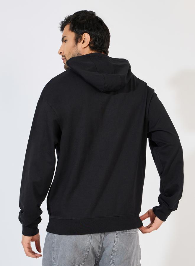 ستايلي هودي مطبع بكتابة وقصة مريحة - Image 4