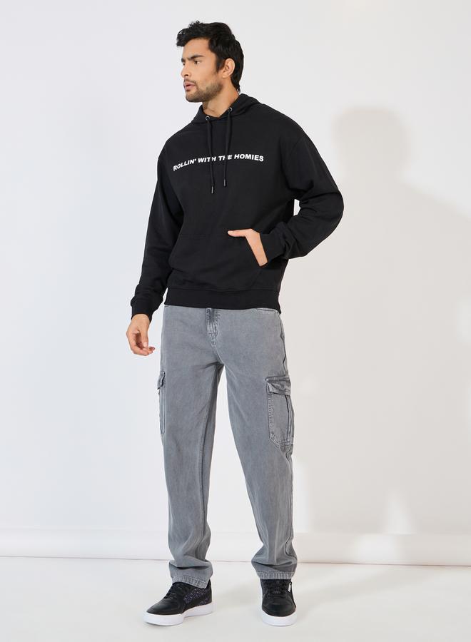 ستايلي هودي مطبع بكتابة وقصة مريحة - Image 2