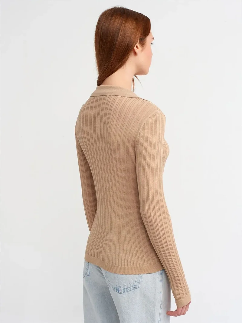 ديلفين DILVIN Slim-fit Ribbed Knit Polo Blouse
