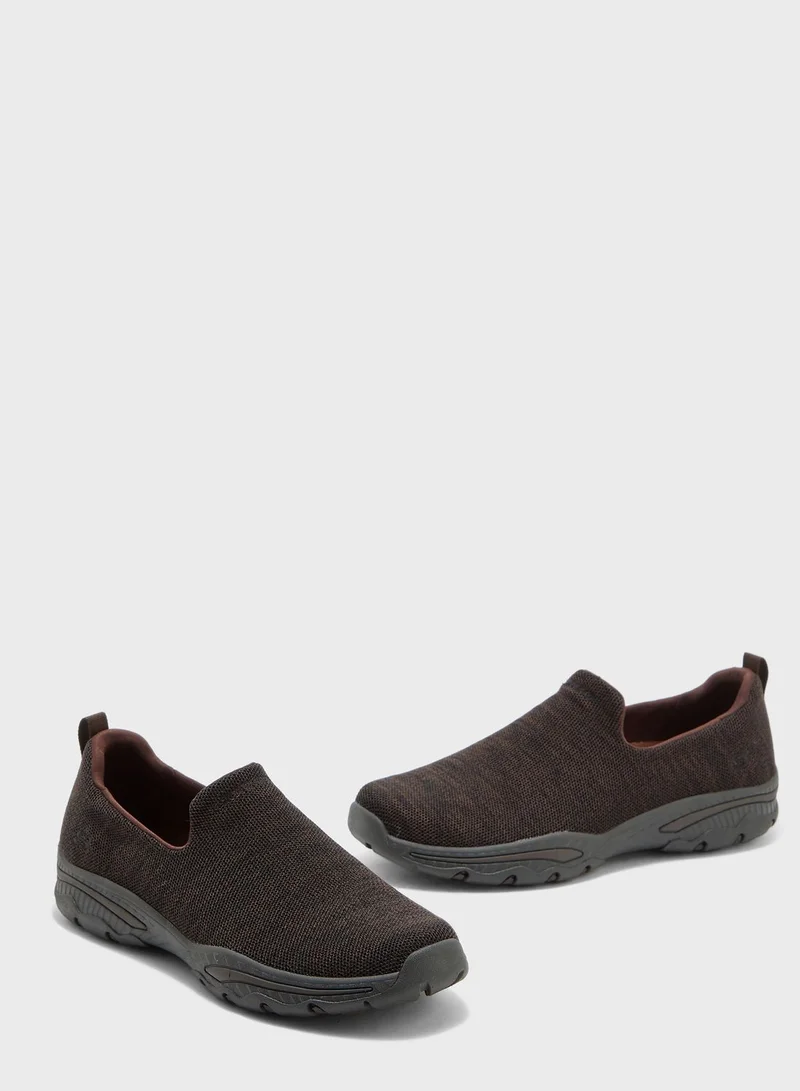 SKECHERS Creston