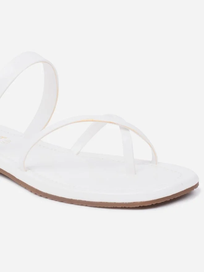 GNIST GNIST Cross Toe Strappy Flat Sandals