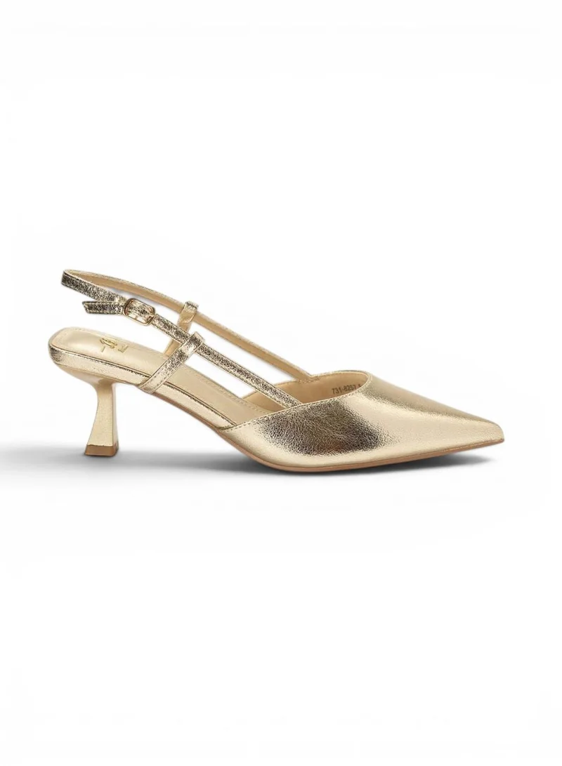 باتا حذاء بكعب وسير خلفي