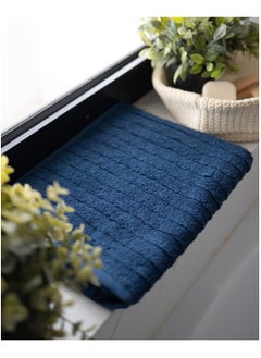 More cottons Dashes Towel 550Gsm  - Image 2