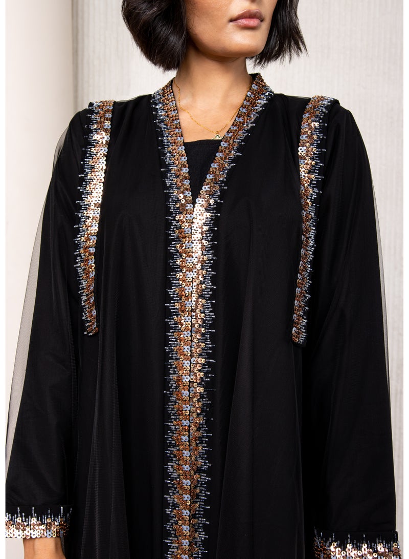 لوف صممنا لك بكل حب عباية من الطراز الفاخر تناسب أصحاب الذوق الرفيع من قماش تور لووفي الفاخر ذو الجودة العالية و اللون الاسود - Image 4