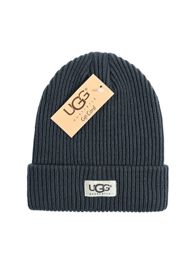 UGG Minimalist solid-color beanie | Versatile basic style