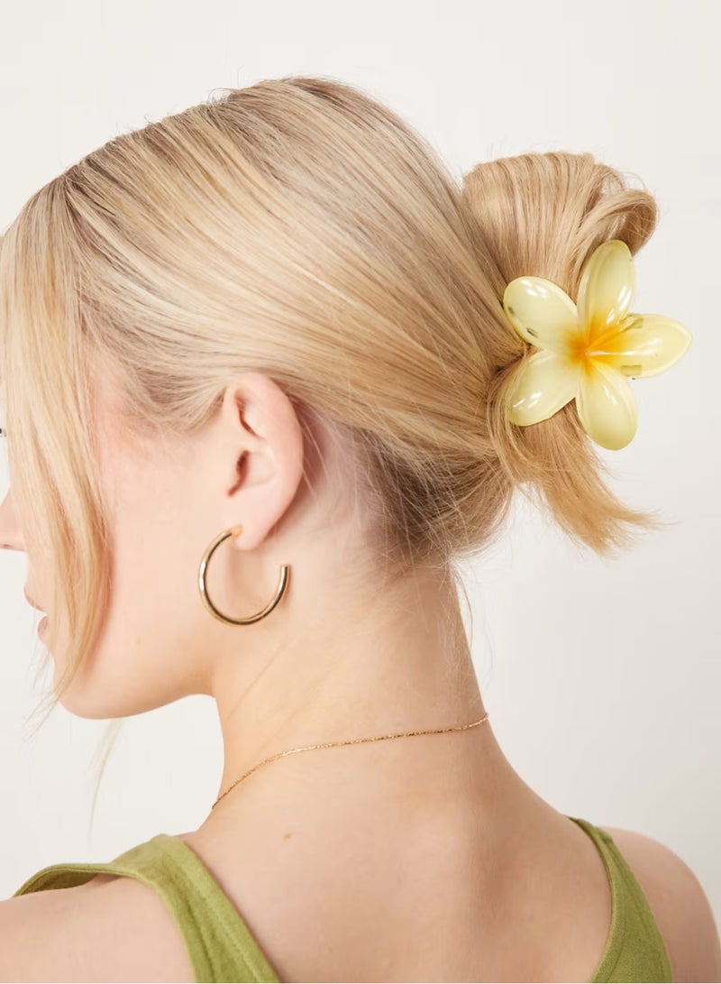 Beautify DesignB London Hawaiian flower hair clip in yellow - Image 1