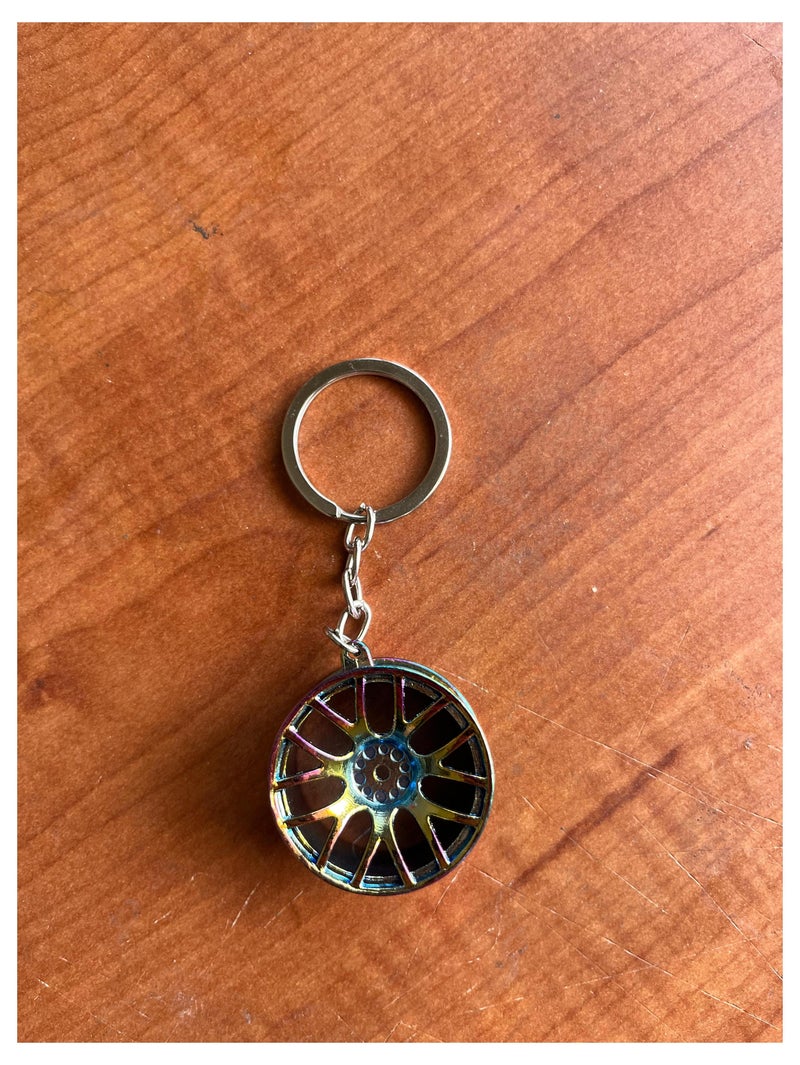 ميدالية سلسلة مفاتيح على شكل إطار سيارة - متعددة الالوان - Image 1