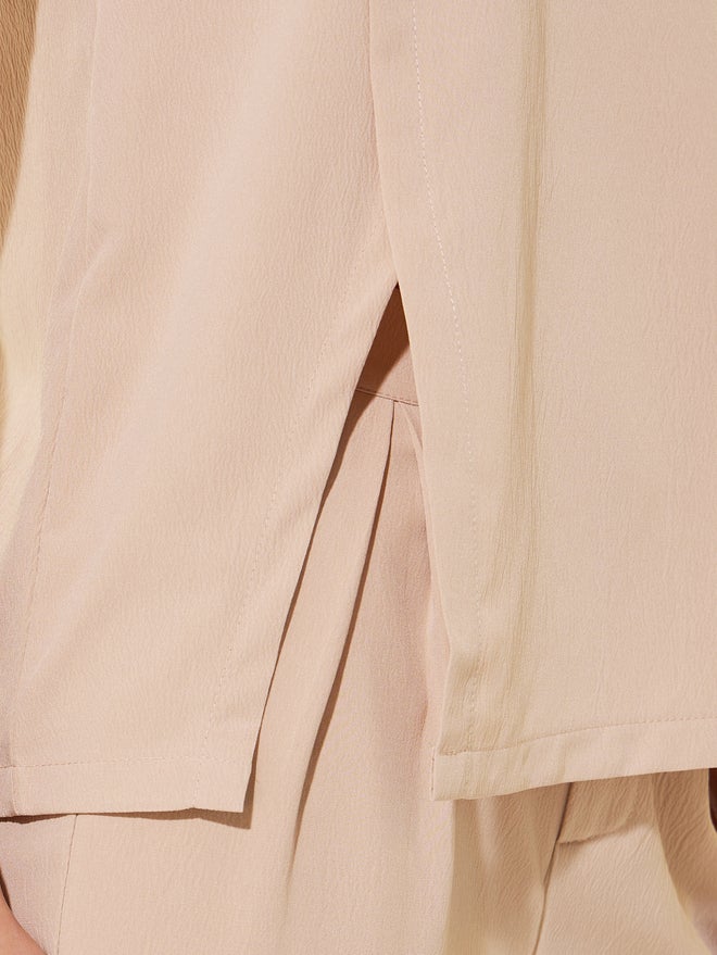 تايك تو طقم علوي وسروال قصير بأكمام قصيرة غير متماثل من تيك تو سوليد - Image 4