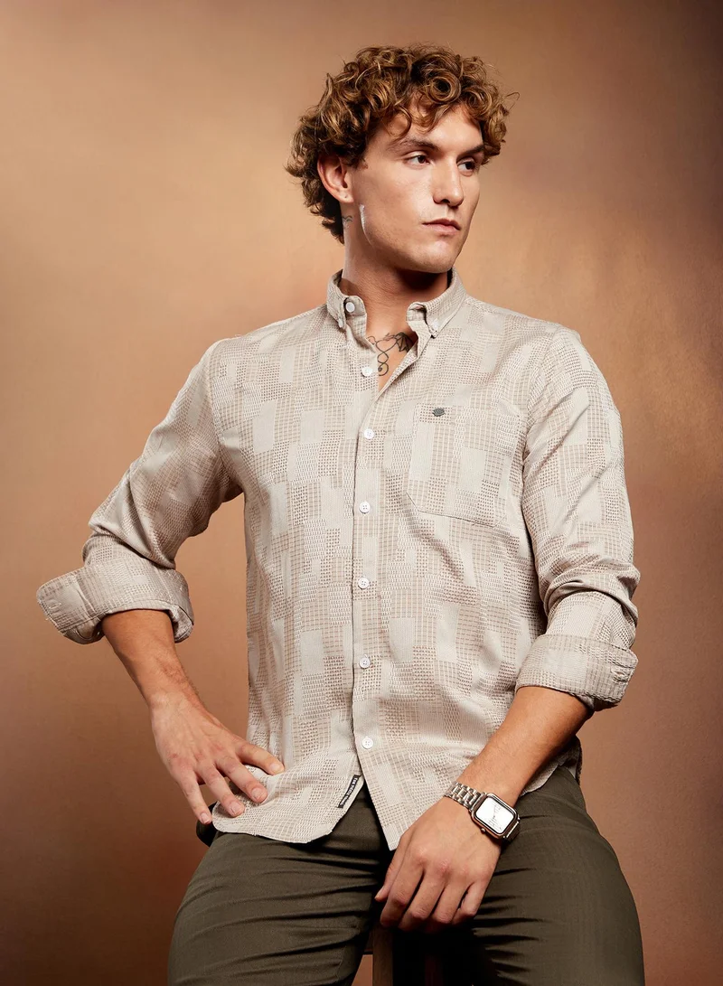 كامبوس سوترا كامبس سوترا قميص رجالي بيج بنقوش منسوجة كاجوال بياقة سبيد وأكمام طويلة بأزرار