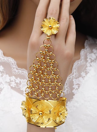 Two Piece Copper Gold Plated Cut-Out Flower Bracelet Ring Dubai Women's Bridal Wedding Jewelry - pzsku/Z46639FA4392DB955430AZ/45/_/1723191836/265394ac-c06d-45d9-8bbc-b6ed62fcc544