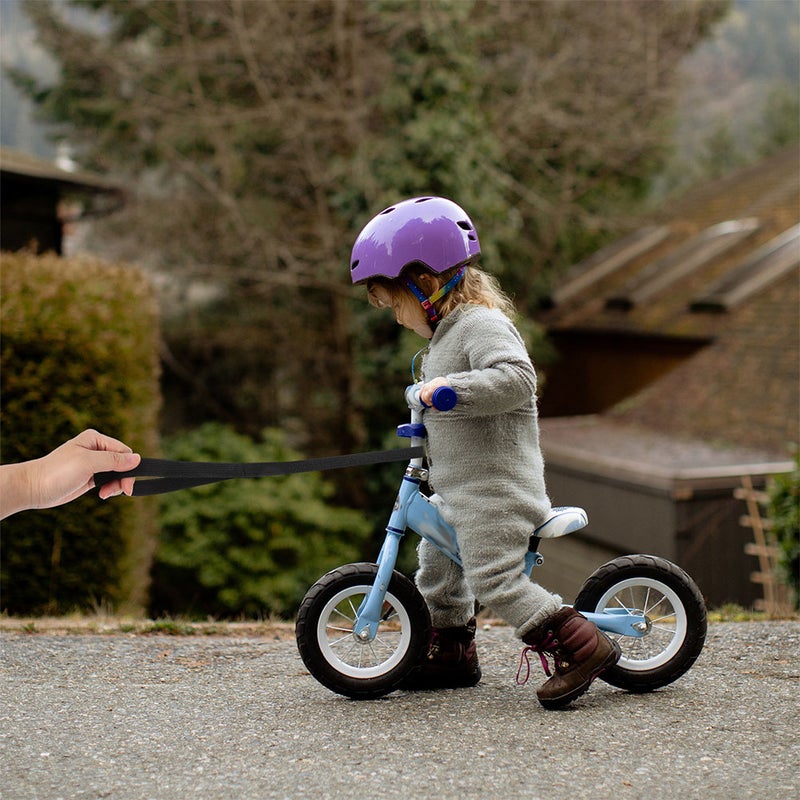 Child Harness for Secure Outings, Versatile Use in Shopping or Hiking, Comfortable Grip - Image 3