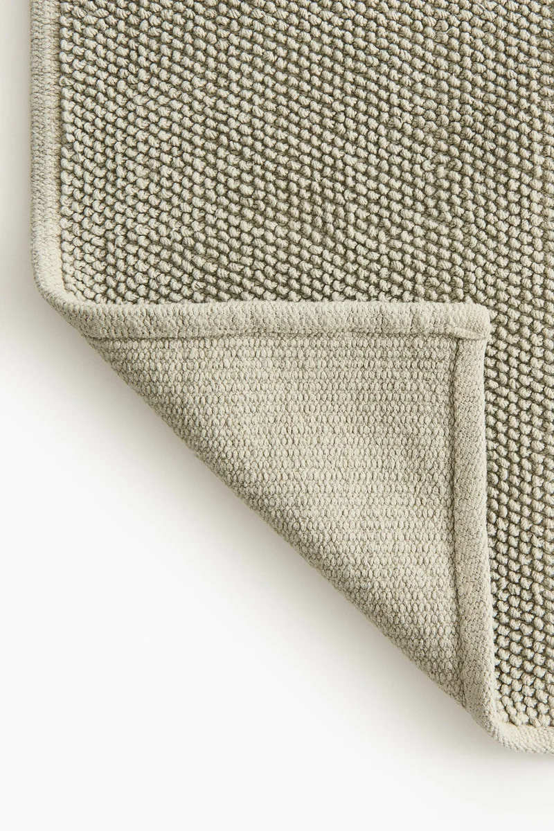 اتش اند ام مفرش حمّام من القطن