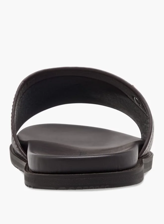 لو كونفورت Men's Textured Slip-On Sandal