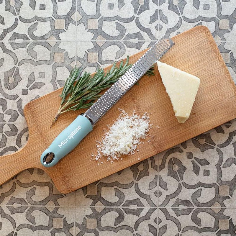 Microplane Premium Classic Citrus Zester and Parmesan Cheese Grater (Purist Blue) - Image 2