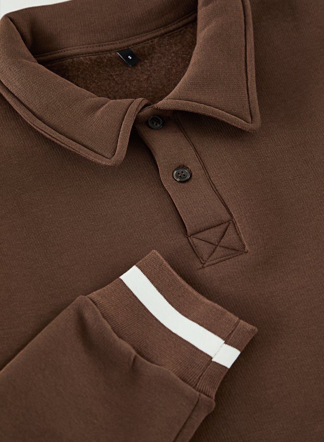 trendyol سويت شيرت سميك من بولار فليس بقلنسوة مزررة بقصة واسعة/أوفر سايز بني TMNAW24SW00107 - Image 3