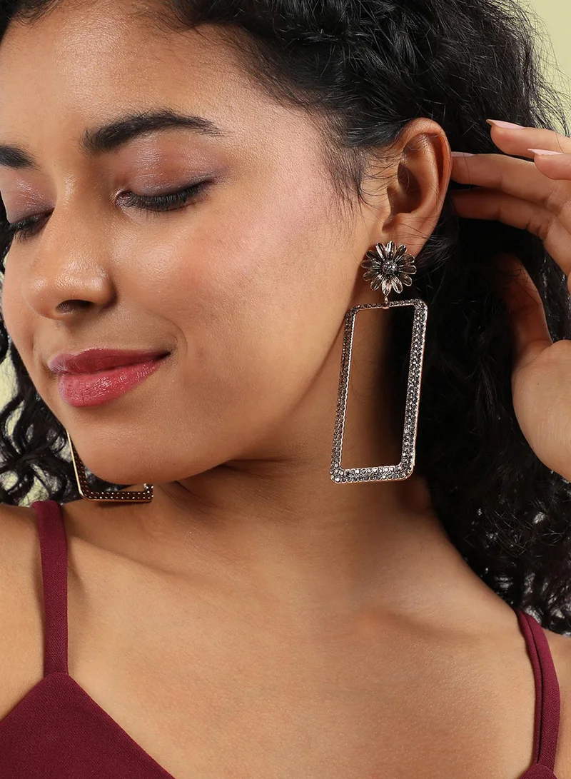 SOHI Maxi Daisy Geometric Artificial Drop Earring Jewellery