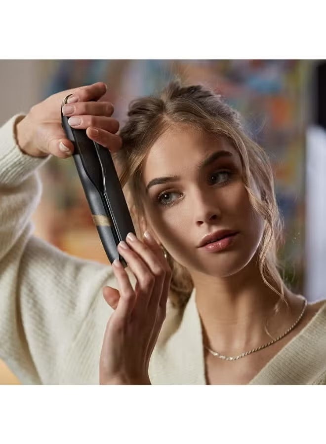 مكواة فرد الشعر اللاسلكية Unplugged Styler 1، مكواة فرد شعر احترافية للسفر مزودة بحقيبة مقاومة للحرارة، شحن عبر منفذ USB-C يكفي لـ 20 دقيقة من الاستخدام، لون أبيض - Image 3