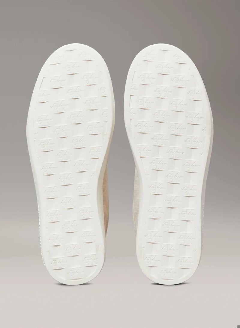 كالفن كلاين جينز حذاء رياضي من قماش الكانفاس - Image 5