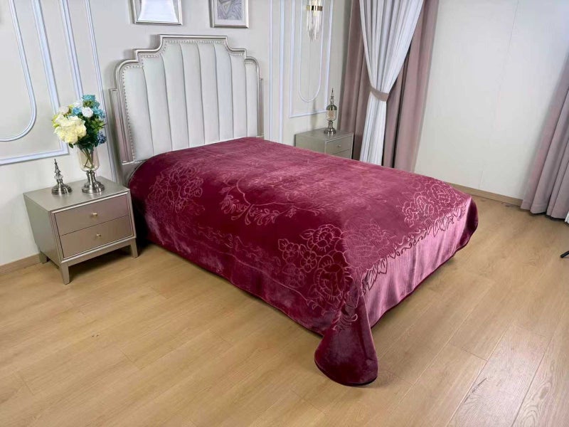 Luxurious double blanket weighing 6 kg – large size 240x220 cm for extra warmth and irresistible elegance - Image 1