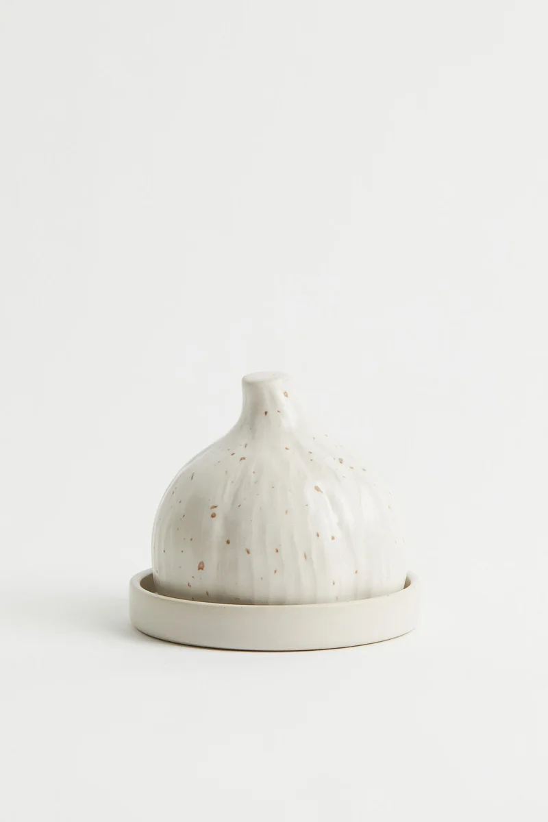 H&M Garlic dome and saucer