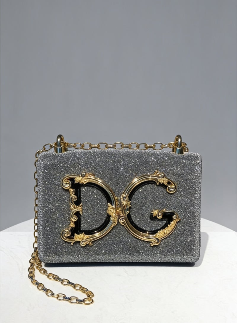 دي جي D&G DG Logo Crossbody Bag | Chain leather bag, decorated with gorgeous silver leather and metal hardware, is a luxury item with high fashion appearance. - Image 5
