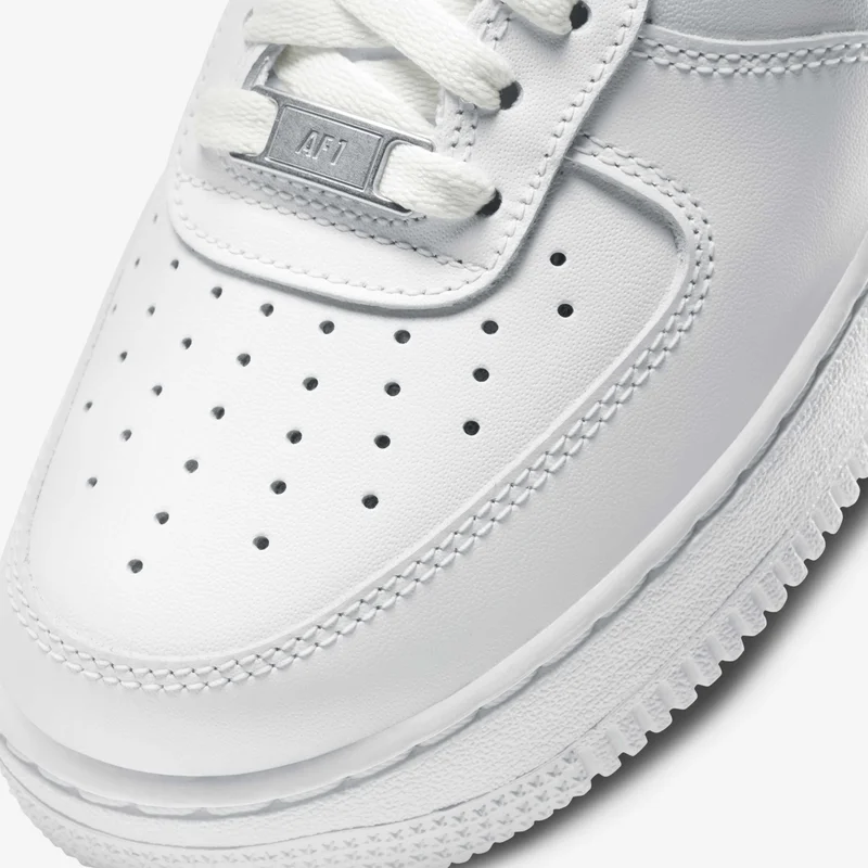 Nike Women's Air Force 1 '07 Shoes