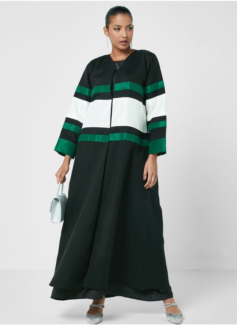 Aara Color Block Knitted  Abaya  - Image 1