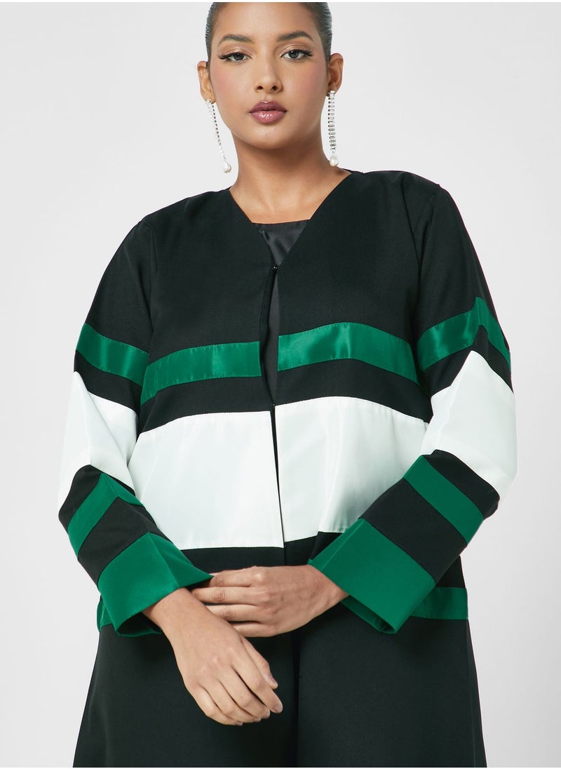 Aara Color Block Knitted  Abaya  - Image 4