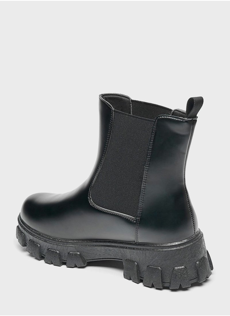 shoexpress - Essential Ankle Boots - Image 1