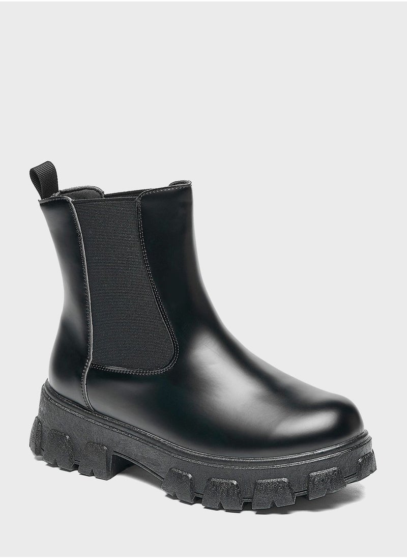 shoexpress - Essential Ankle Boots - Image 1